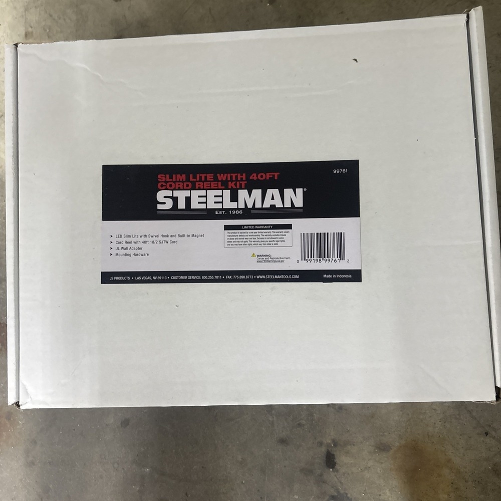 Steelman 500 Lumen LED Extra Slim Shop Light with 40 ft. Cord Reel 99761